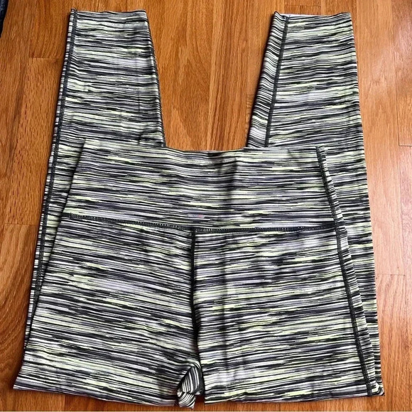 👟2/$20👟AERIE Chill Play Move 7/8 Leggings Spacedye Green/Gray XL - Picture 4 of 8